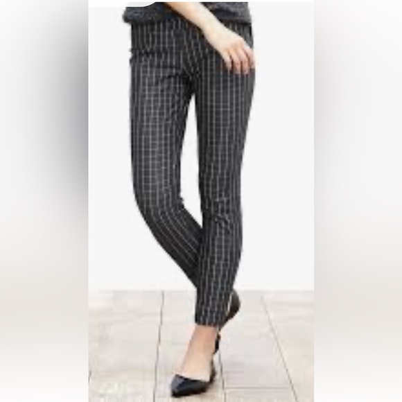 BANANA REPUBLIC NWT Sloan Crop Women’s Checkered Pants - Picture 1 of 9